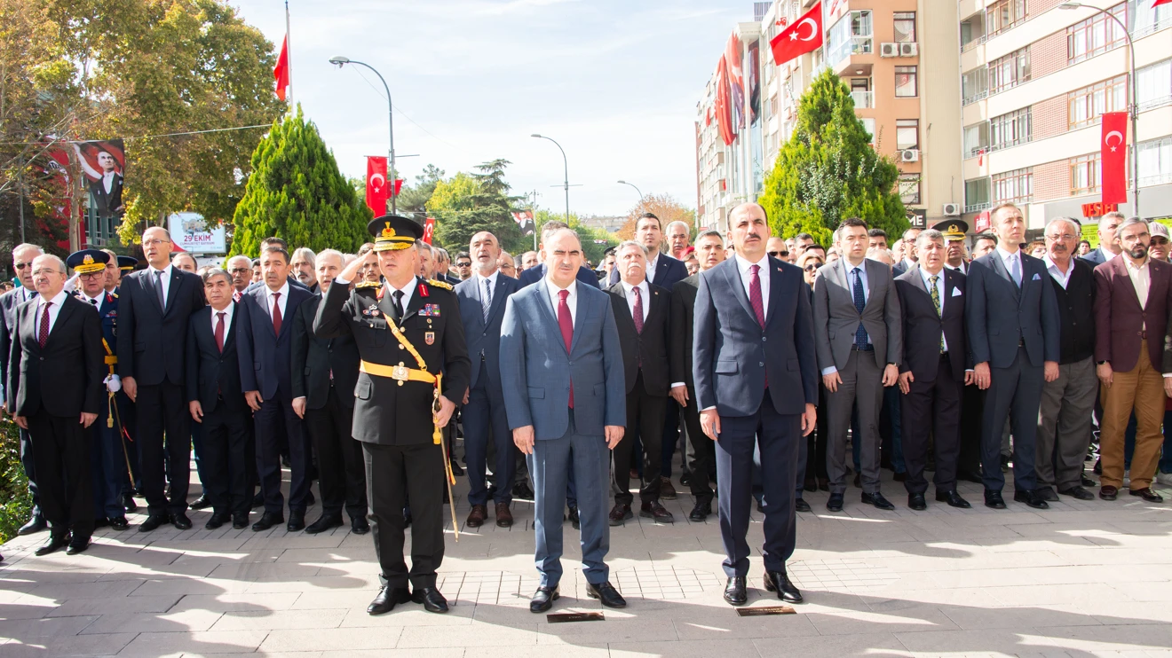 Gazi Mustafa Kemal Atatürk’ün armağanı olan Cumhuriyet, 100. yılında coşkuyla kutlandı